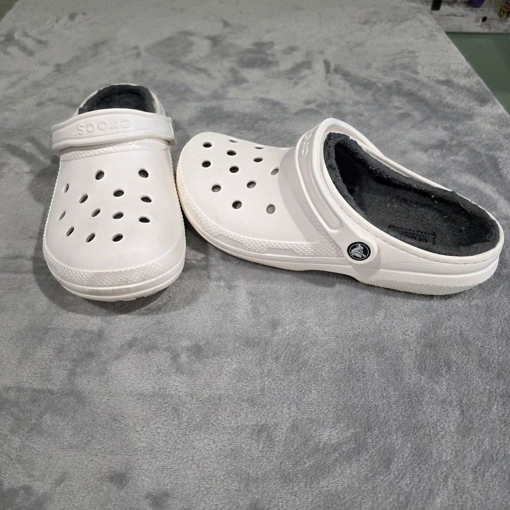 Crocs Fleece Lined White Size‎ 7 Men's/ 9 Women's